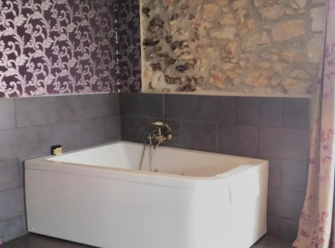 Casona Camino De Hoz * Anero